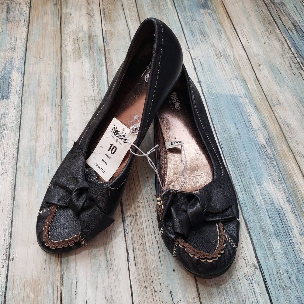 Mossimo Donna Shoes. - Picture 1 of 13